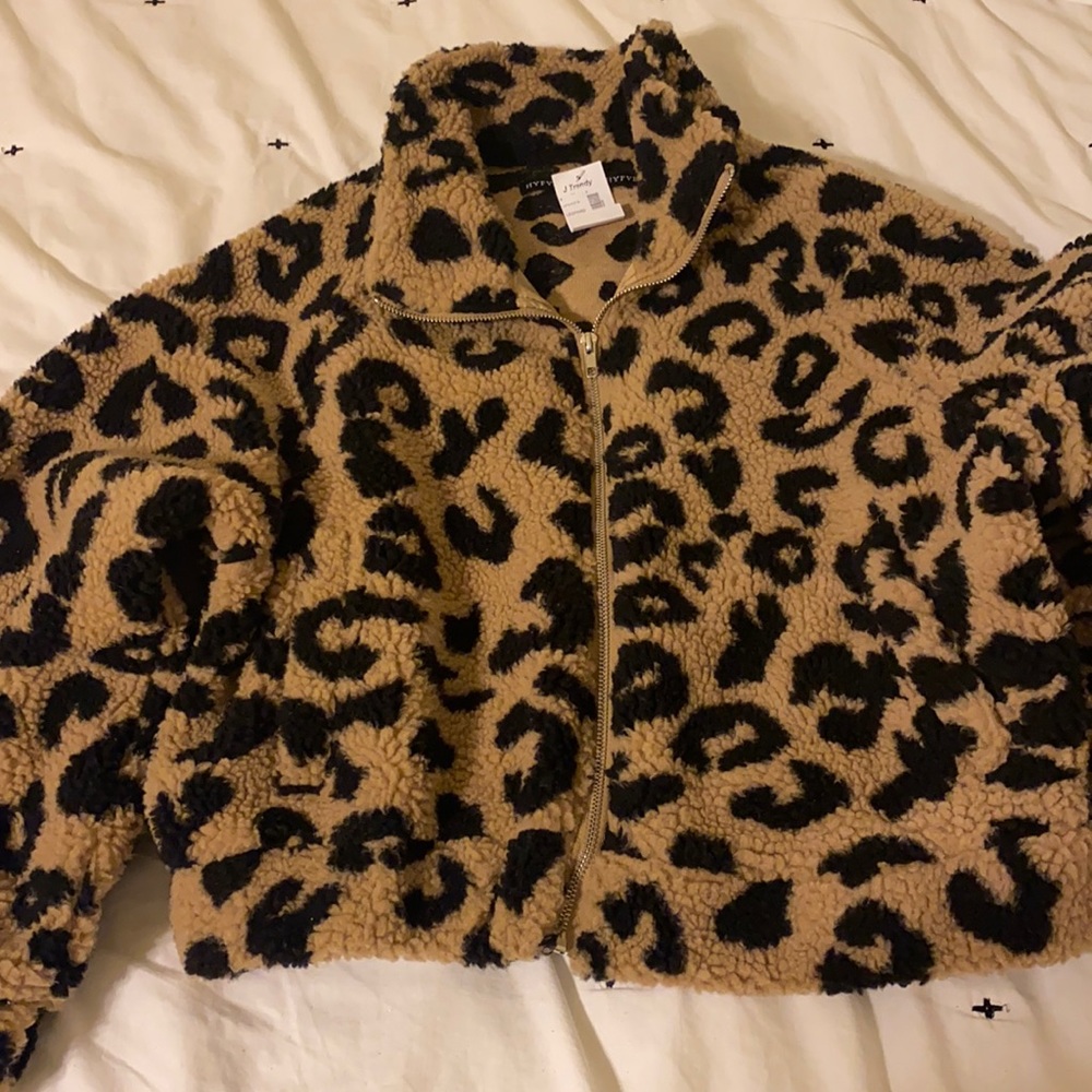 Leopard Print Zip-Up Drop Shoulder Crop Teddy